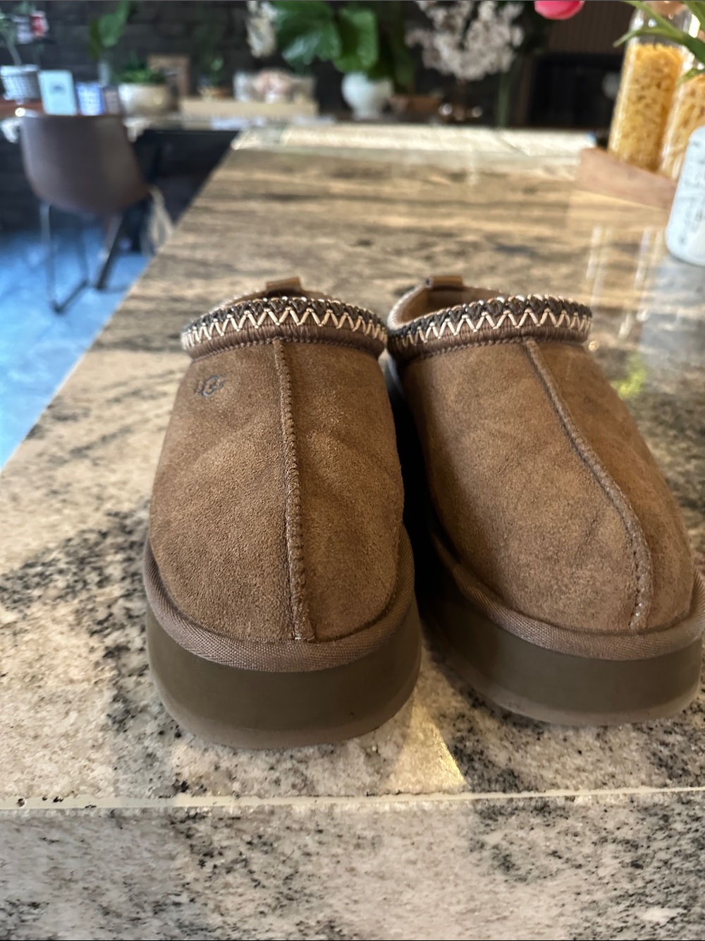 UGG  Tazz
platform - Picture 9 of 13